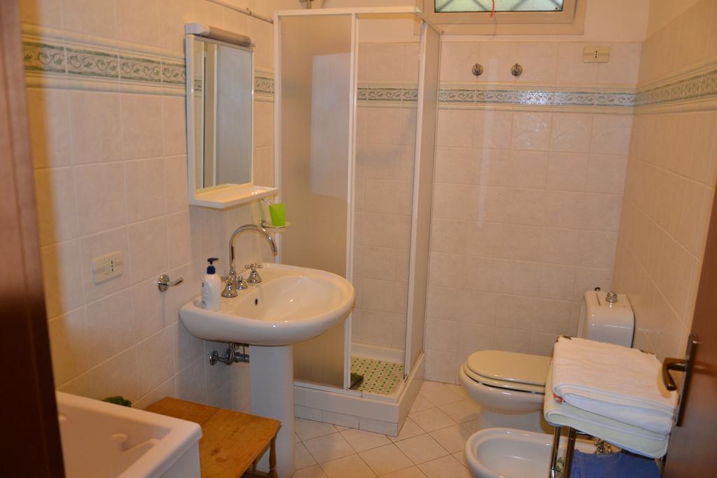 Low Cost La Meridiana Hotell Zafferana Etnea Rum bild